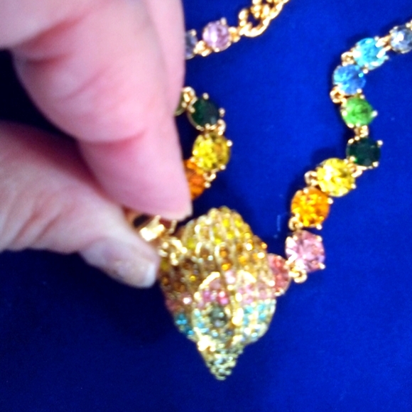 Kurt Geiger Colorful Eagle Head Necklace (BRAND NEW) - Picture 5 of 5
